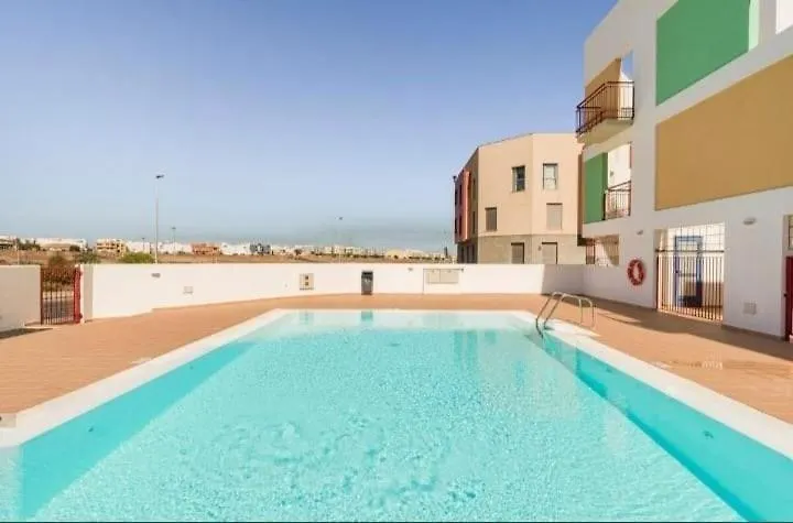 Sunflower, El Apartamento Con Piscina En Complejo Residencial contacts